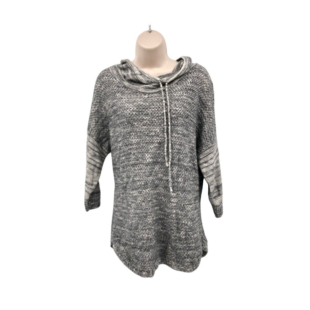 Maurices women's gray knit‎ sweater cal neck Medium